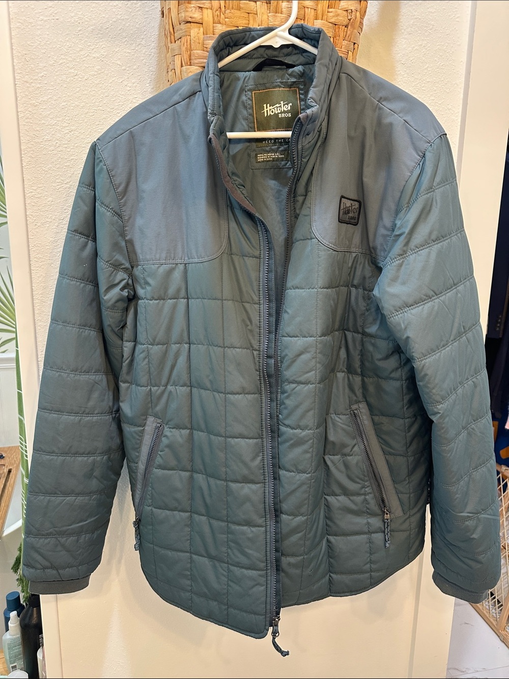 Howler Brothers Men's Merlin Puffer Jacket - blue size xl